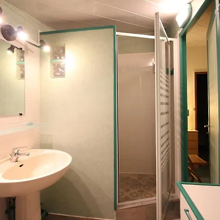 Apartment Duplex 90m² Avec Parking, 2 Chambres, 6 Couchages, Proche Thermes, Wifi Inclus - Fr-1-415-136 *